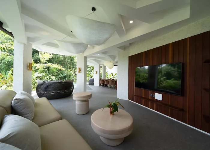 Jungle Flower Villa *