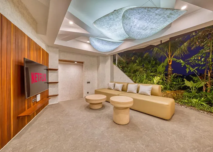 Jungle Flower Villa *